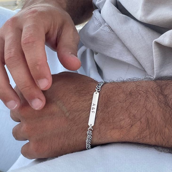 His And Hers Initial Bracelet Set - Picture 4