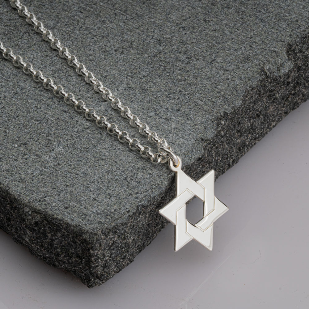 Star of David Necklace with Rolo Chain on a model - 2