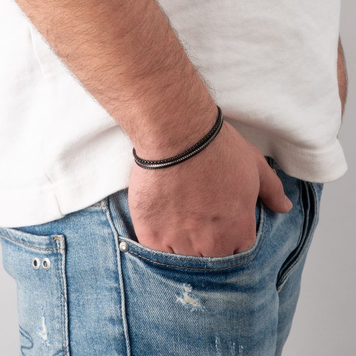 Men’s 4-Layer Black Bracelet Set model