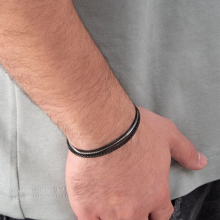 Men’s 4-Layer Black Bracelet Set model
