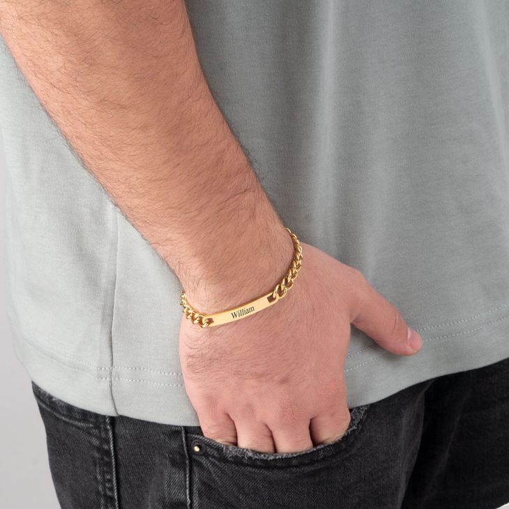 Men’s Personalised Cuban Link Bracelet model