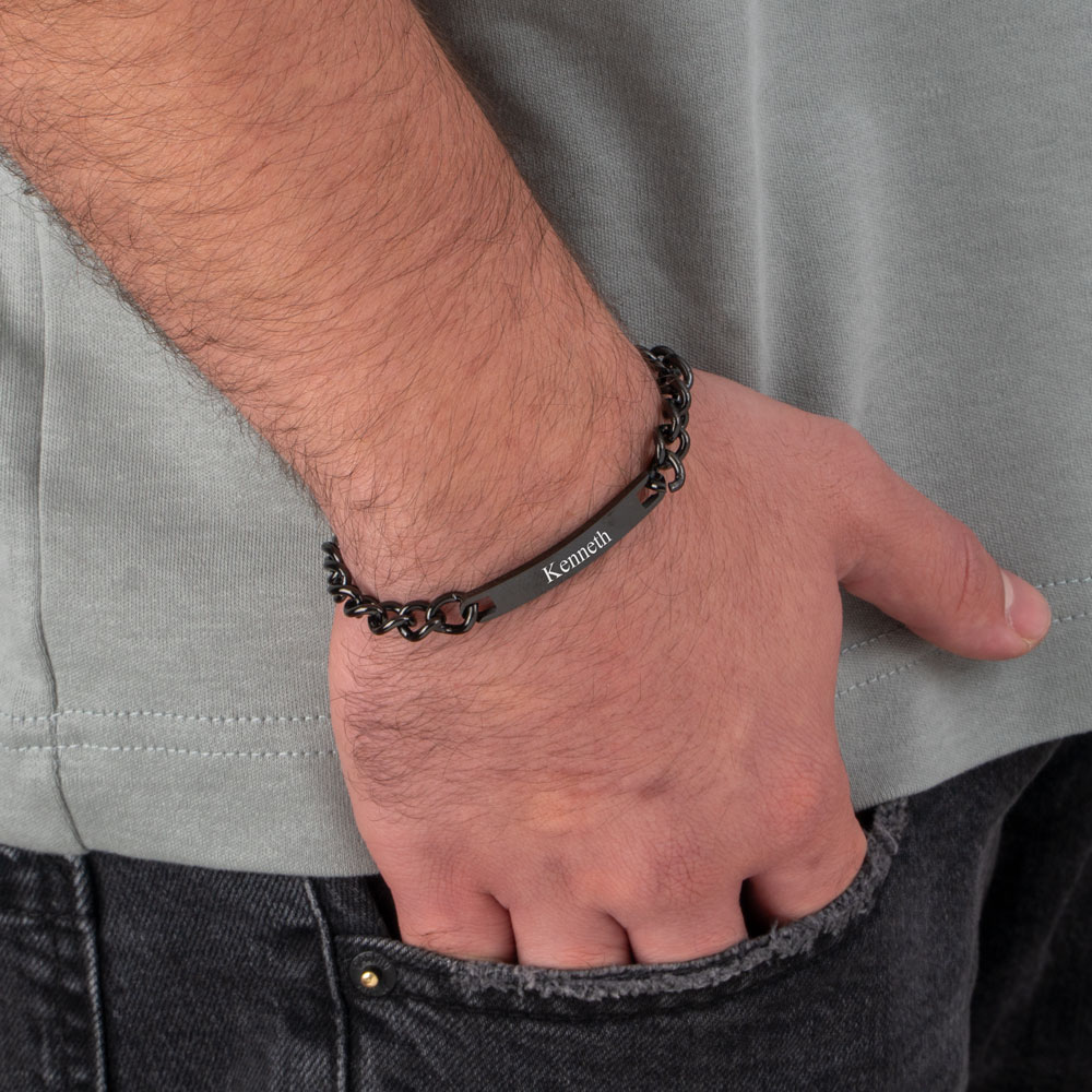Black Bar Bracelet for Men – Personalized Curb Chain Design on a model