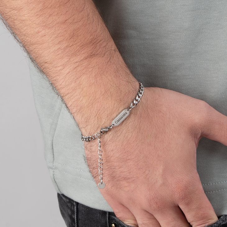 Dainty Cuban Bracelet for Men model