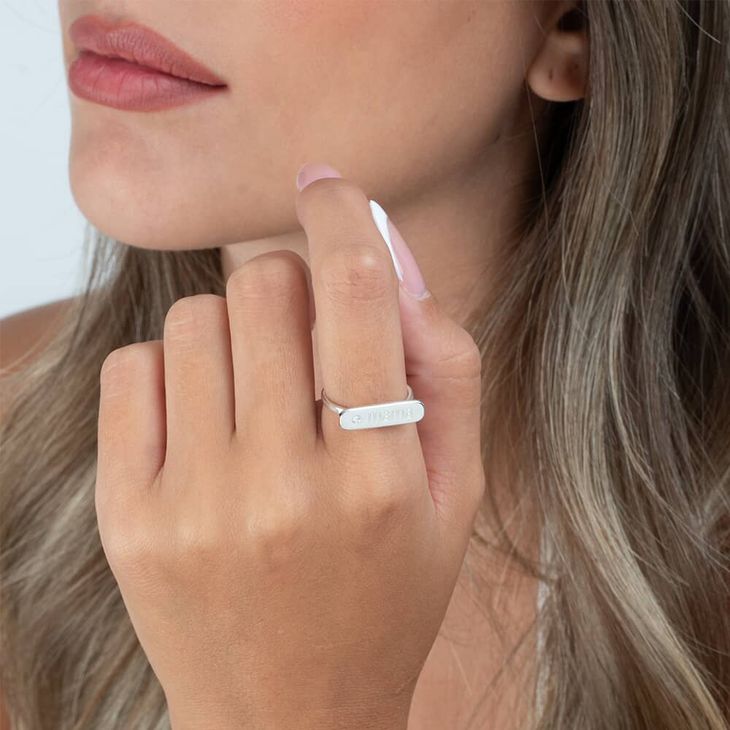 Diamond Mama ring model