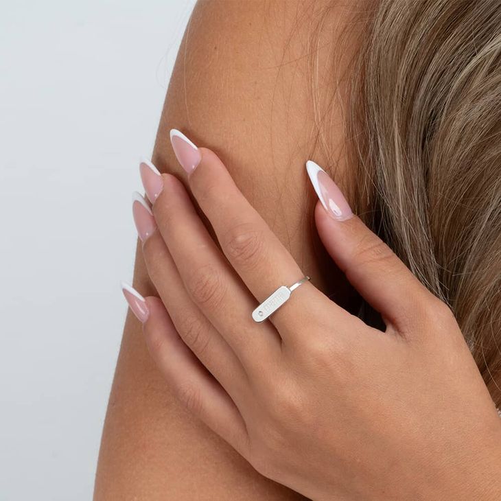 Diamond Mama ring model