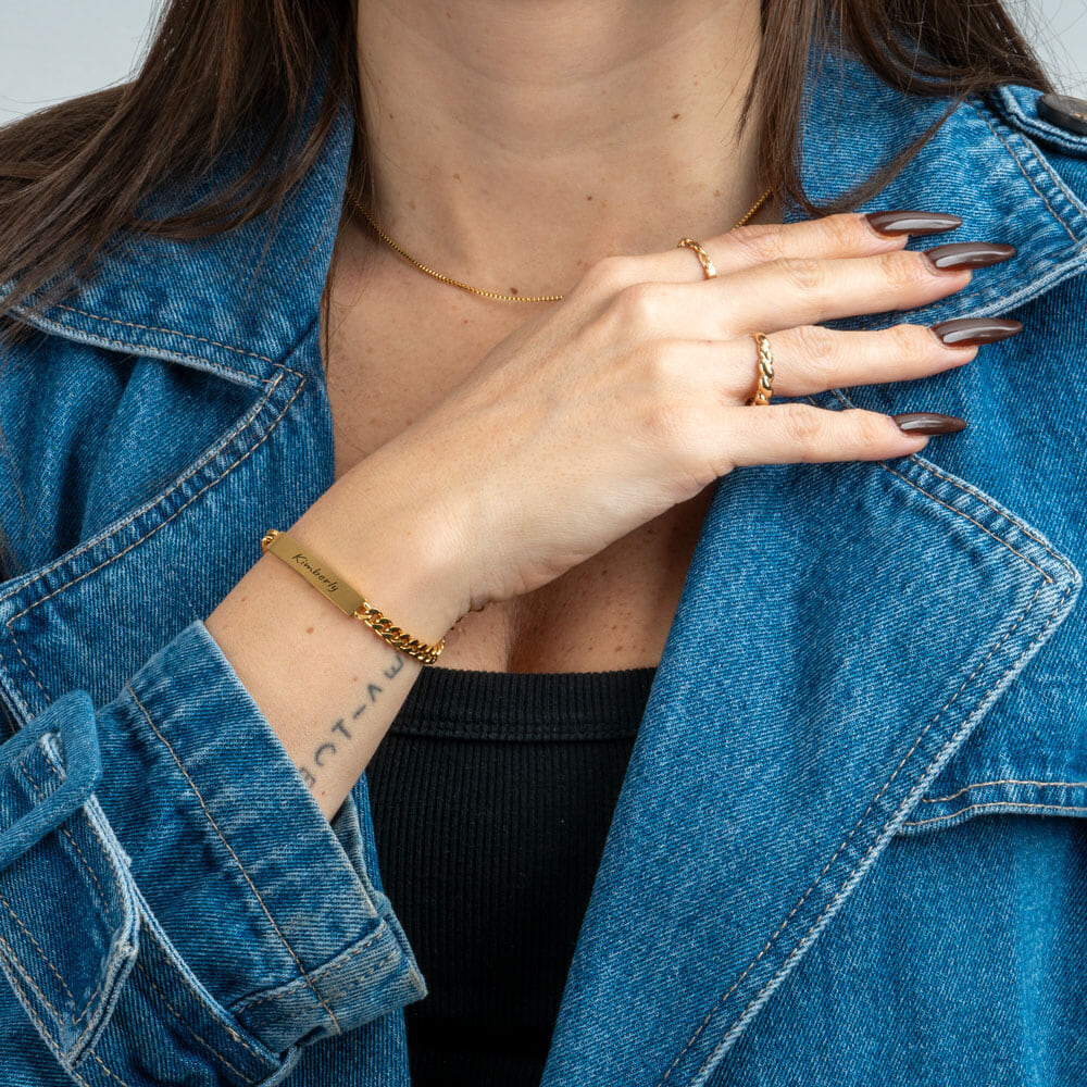 Engravable Dainty Cuban Chain Bracelet - Minimalist ID Bar Jewelry on a model - 2